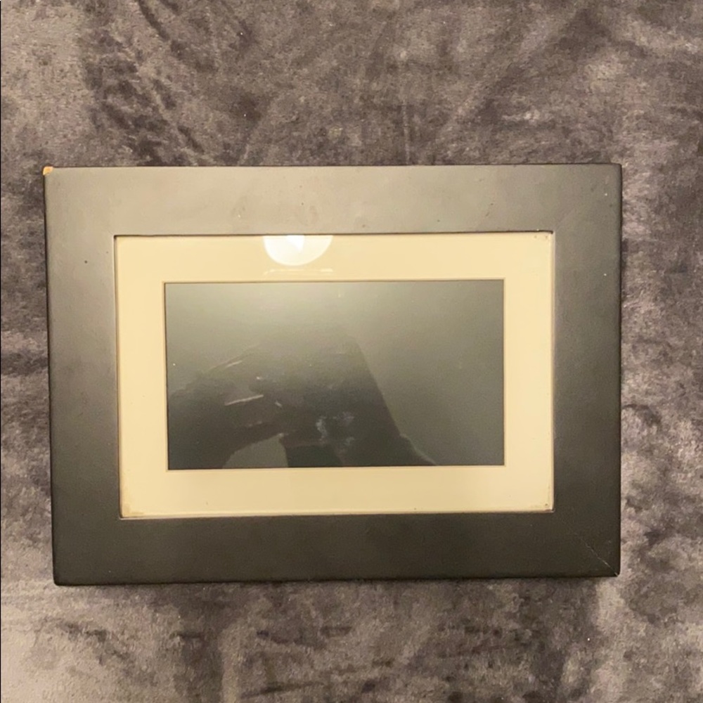 Digital Picture Frame - Picture 2 of 8